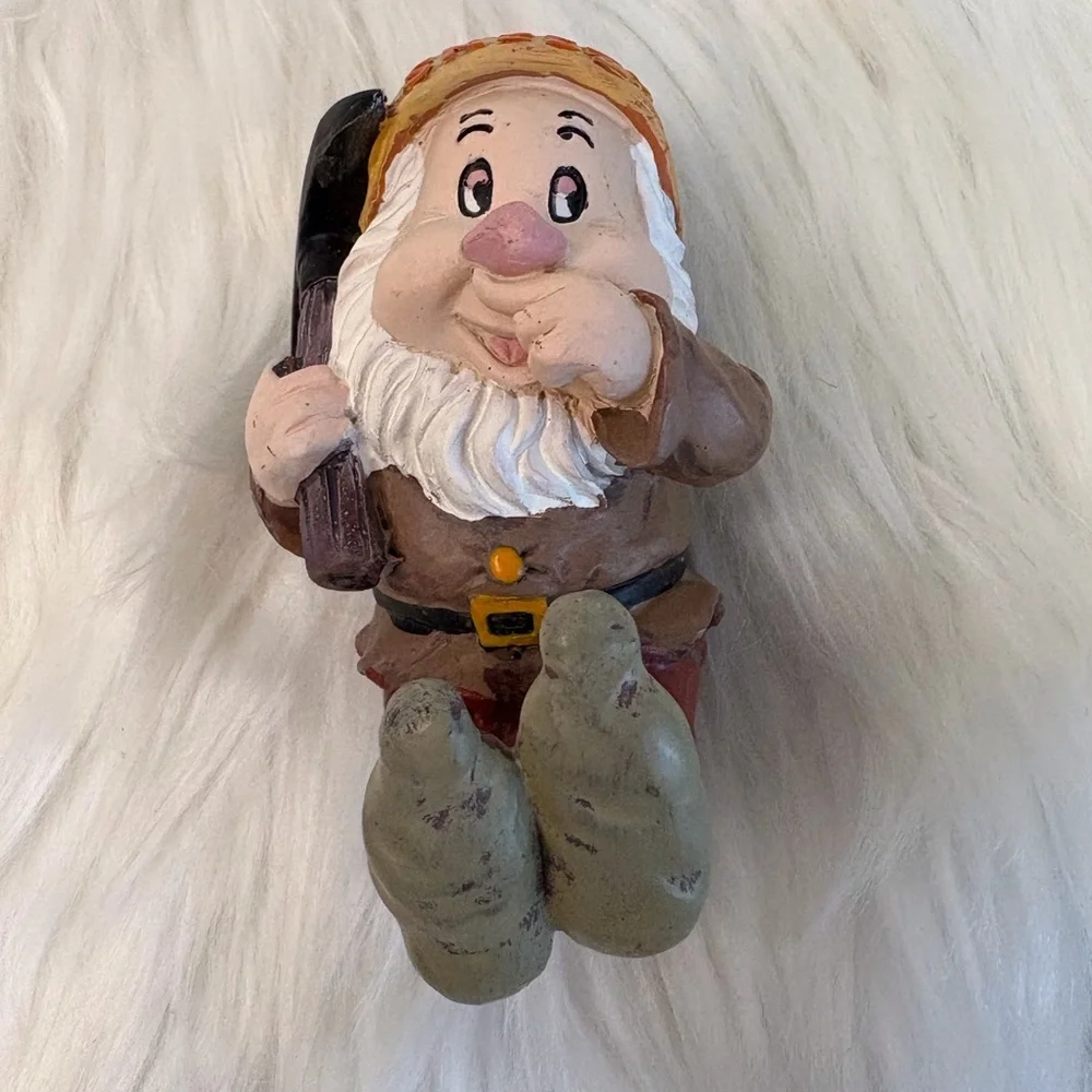 Sneezy Dwarf Figurine with Pickaxe - Picture 5 of 6